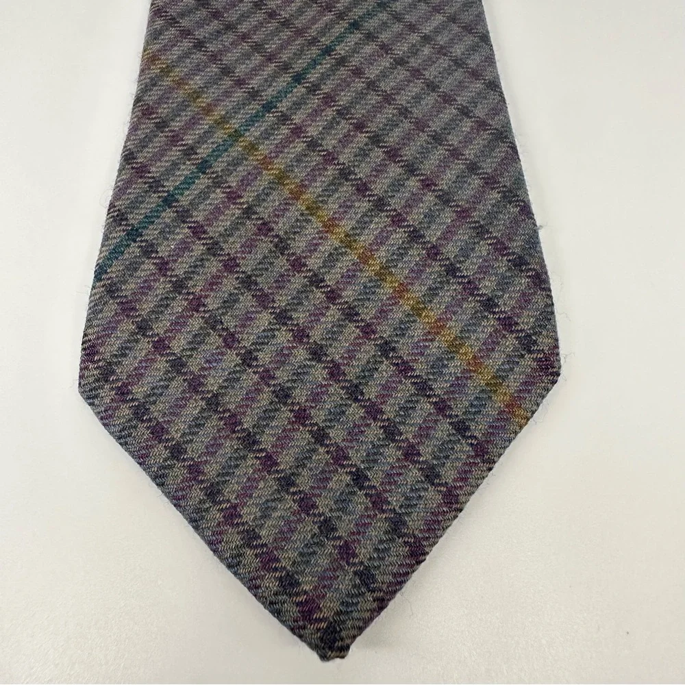 Vintage Wool Silk Blend Henry Grethel Soft Gray Plaid Tie, Classic 3.25” x 56